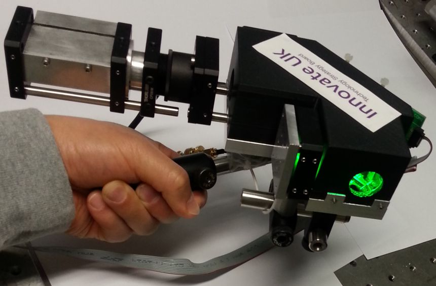 This handheld device for transmitting and receiving quantum cryptographic keys was built from off-the-shelf components. The device could be miniaturized for use in a mobile device. Credit: Oxford University This handheld device for transmitting and receiving quantum cryptographic keys was built from off-the-shelf components. The device could be miniaturized for use in a mobile device. Credit: Oxford University