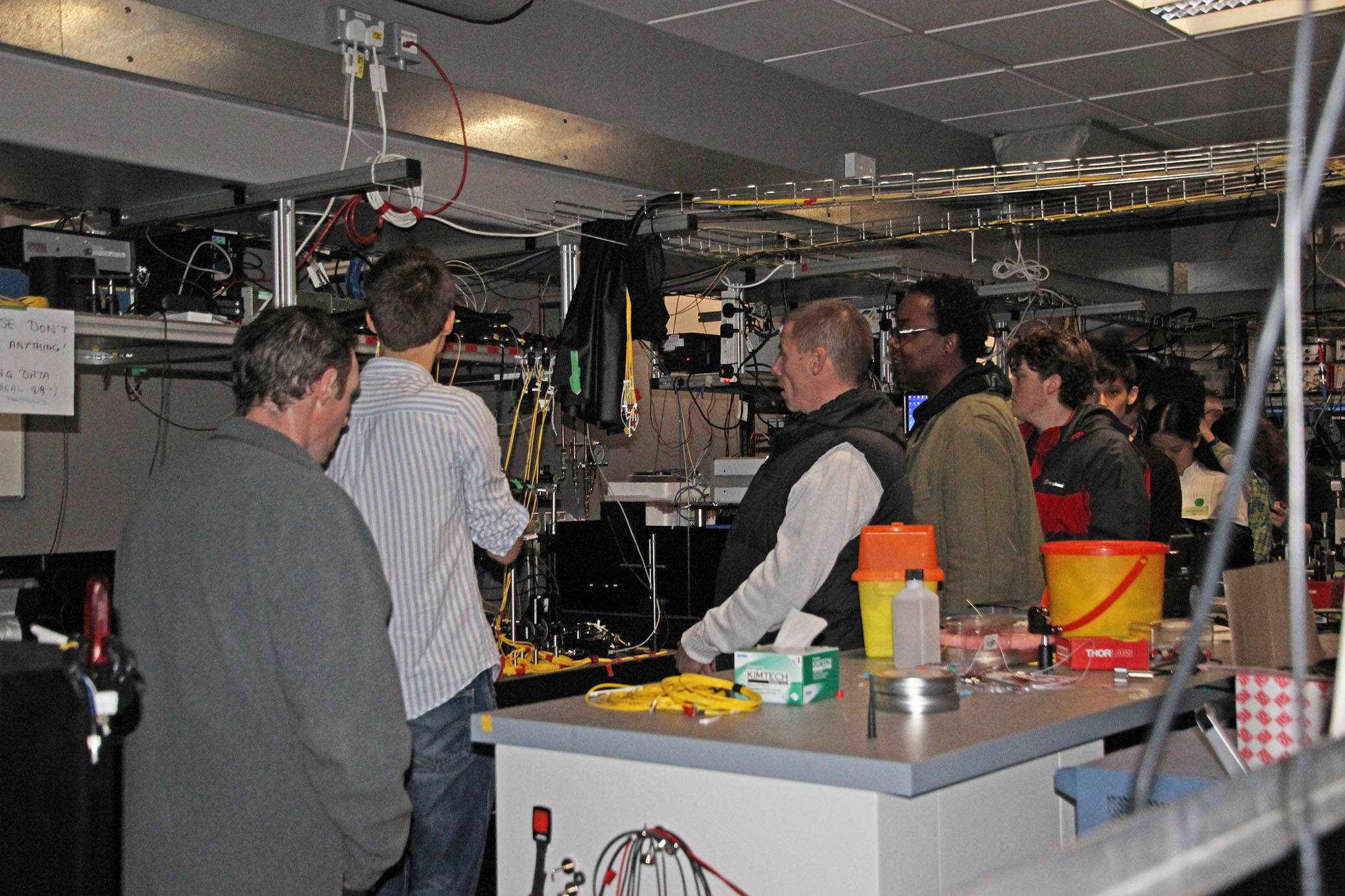 Lab tours at the Evening of Quantum Discovery / Credit: Olga Brecht, NQIT Lab tours at the Evening of Quantum Discovery / Credit: Olga Brecht, NQIT
